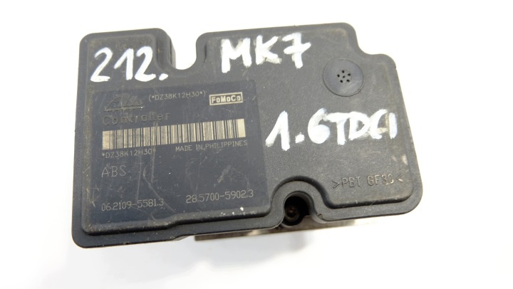 FORD FIESTA MK7 POMPE ABS 8V512M110AD