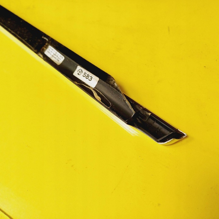 MOULURE RACLOIR CHROME DROIT AVANT VW PASSAT B6 3C4837476 NR118