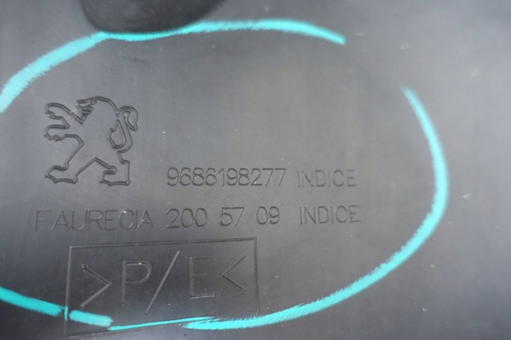 PEUGEOT 5008 2009- PARE-CHOCS ARRIÈRE ARRIÈRE 9686198277