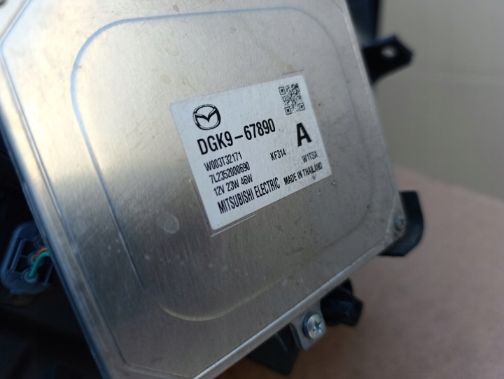 MAZDA CX-30 CX30 PHARE DROITE AVANT AVANT PROJECTEUR COMPLET LED DGJ1-51030