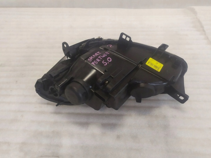 PHARE AVANT AVANT DROITE SMART FORTWO III