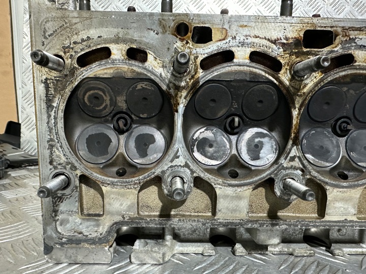 AUDI A3 8P 1.4 TFSI CAX CULASSE LEVIERS 03C103358AK