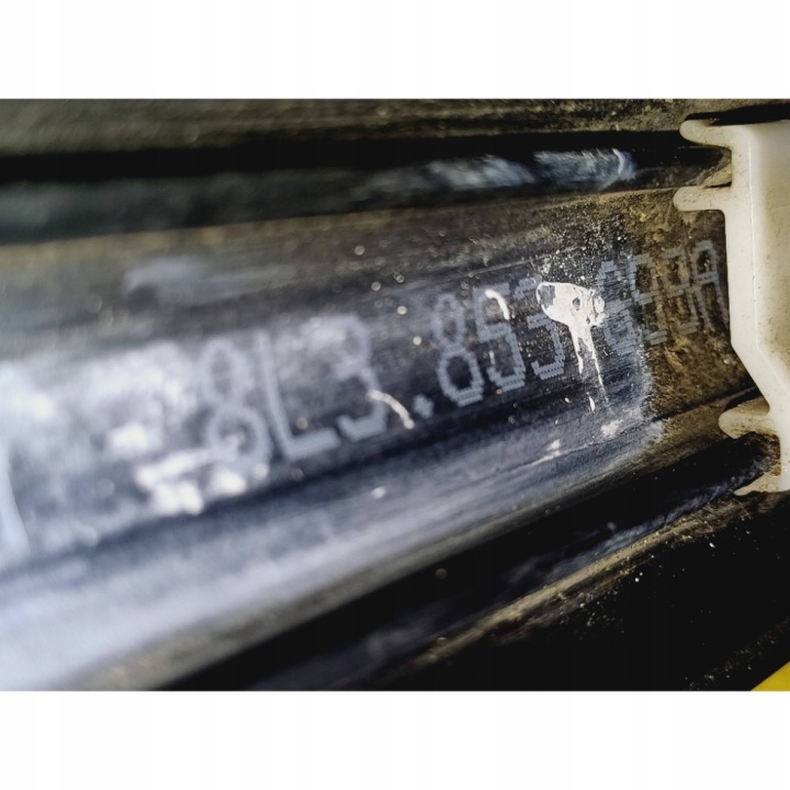 MOULURE GARDE-BOUE GAUCHE ARRIÈRE AUDI A3 8L 8L3853699A NR227