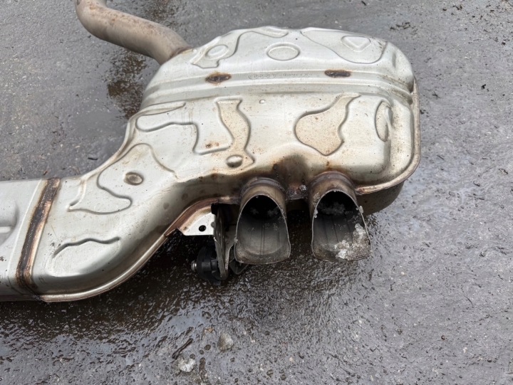 AUDI A6 C8 2.O TDI ÉCHAPPEMENT SILENCIEUX FINAL 4K0253611AA