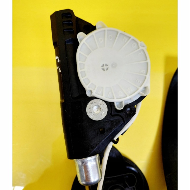 CEINTURE DE SÉCURITÉ DROIT AVANT VOLKSWAGEN PASSAT B6 5D 040655 NR1566
