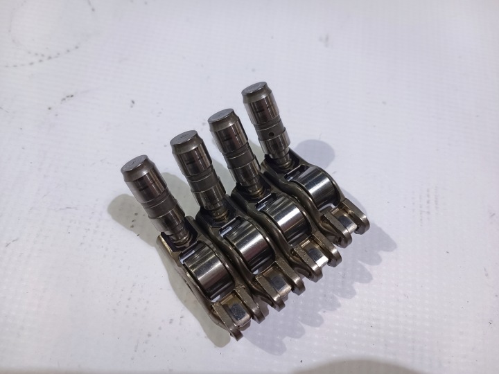 CULBUTEUR SOUPAPE POUSSOIR FORD MUSTANG F150 5.0 V8 2011-2017.