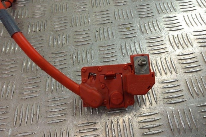SERRE-CÂBLE POSITIVE BMW 3 (E90) 6988972 2005