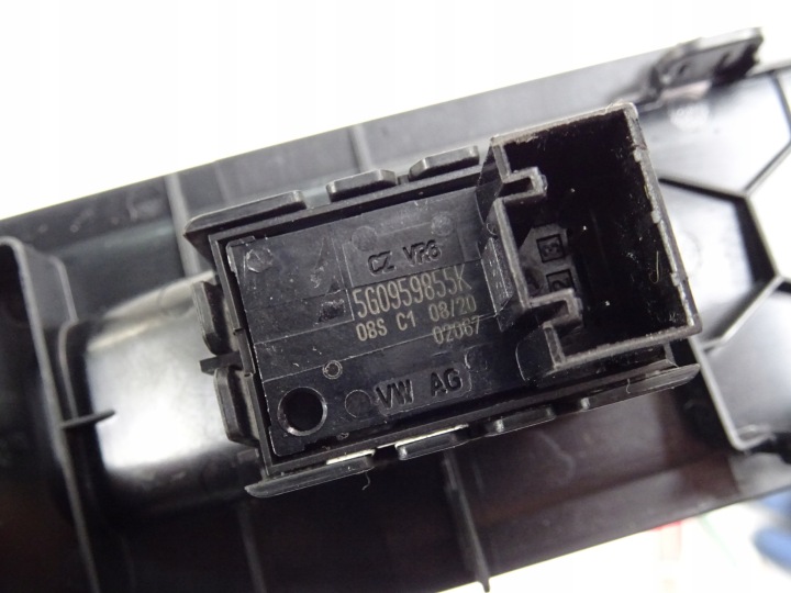 SKODA KAMIQ PANNEAU COMMANDE COMMUTATEUR VITRE 655867172 5G0959855K