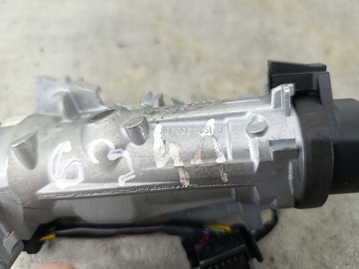 CONTACTEUR D'ALLUMAGE VW GOLF V 1K0905851B Z410 VALEO 1.9 TDI