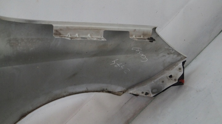 AILE AVANT GAUCHE OPEL CORSA D
