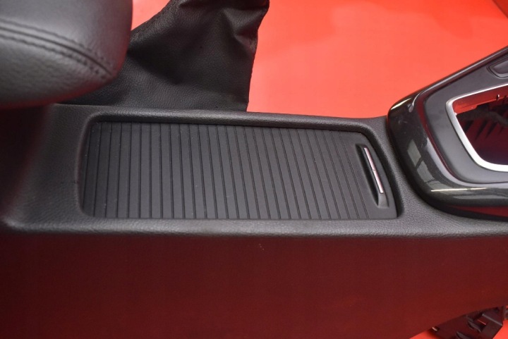 TUNNEL CENTRAL ACCOUDOIR CUIR EUROPE F1EB-A045M62-J FORD FOCUS MK3 LIFT