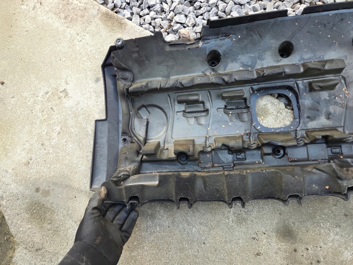 COUVERCLE MOTEUR BMW N53 E90 330I LIFT 7575034