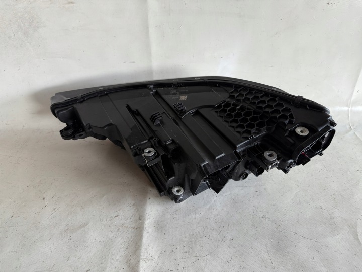 PHARE DROITE AUDI E TRON 4KE DIGITAL MATRIX 4KE941036