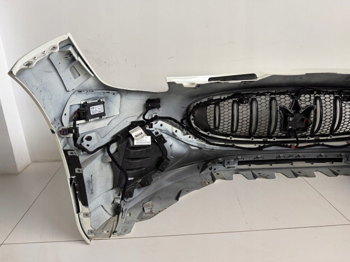 MASERATI GRANTURISMO M189 FOLGORE PARE-CHOCS AVANT ORIGINAL ENSEMBLE