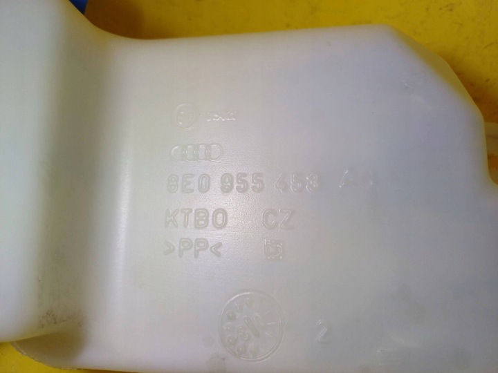 RÉSERVOIR LIQUIDE LAVE-GLACES AUDI A4 B6 8E9955451AB NR215