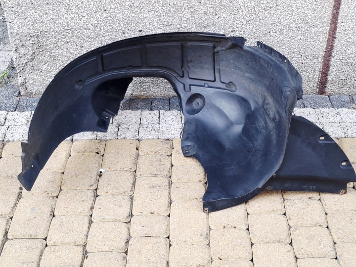 AUDI A1 8X 10R- PASSAGE DE ROUE AVANT DROIT KRYVIY RIG 8XA809962A OE