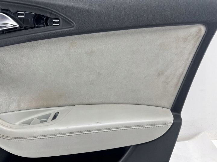 AUDI RS6 C7 2016 AVANT CÔTÉ DROITE CARDAN BRODERIE PORTES AVANT