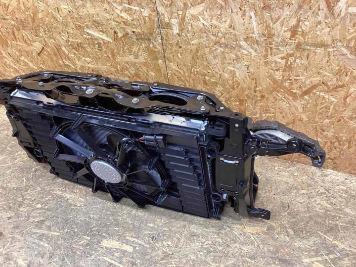 RADIATEURS RENFORCEMENT PANNEAU AVANT PORSCHE PANAMERA 971 2.9