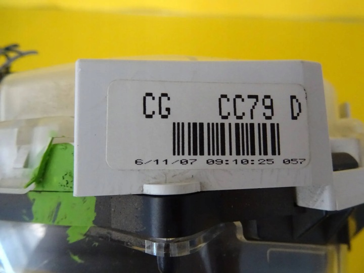 COMPTEUR MAZDA 5 V I 2.0 DIESEL 2006R CGCC79D NR107