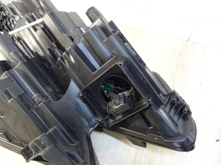 SKODA KODIAQ 566 LED PHARE GAUCHE AVANT 566941015C LLU