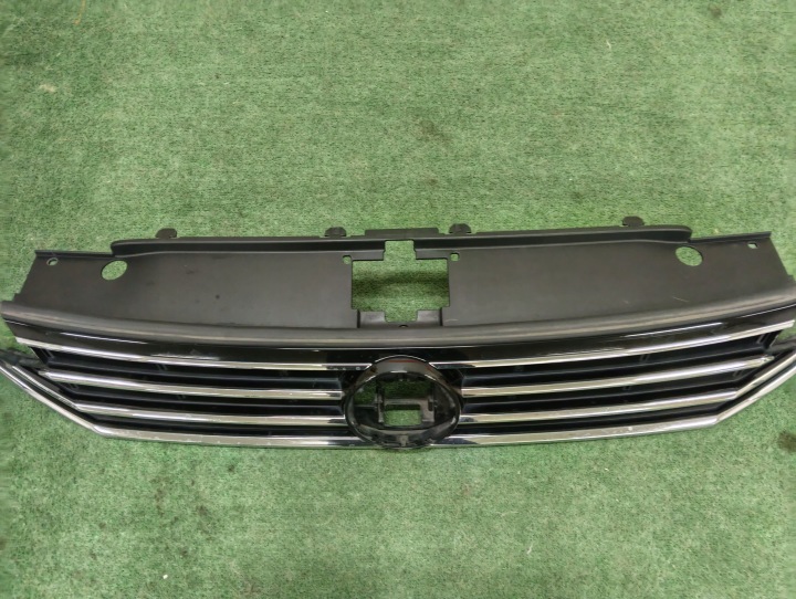 GRILLE CALANDRE RADIATEUR AVANT VW PASSAT B8 LIFT 3G0853653N