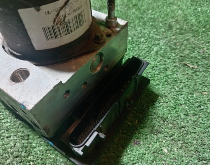 57110-SMG-G010-M1 0265235394 0265950742 UZYWANA POMPE ABS HONDA CIVIC