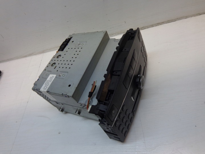 RADIO CD 2048700196 MERCEDES W204 C-KLASA