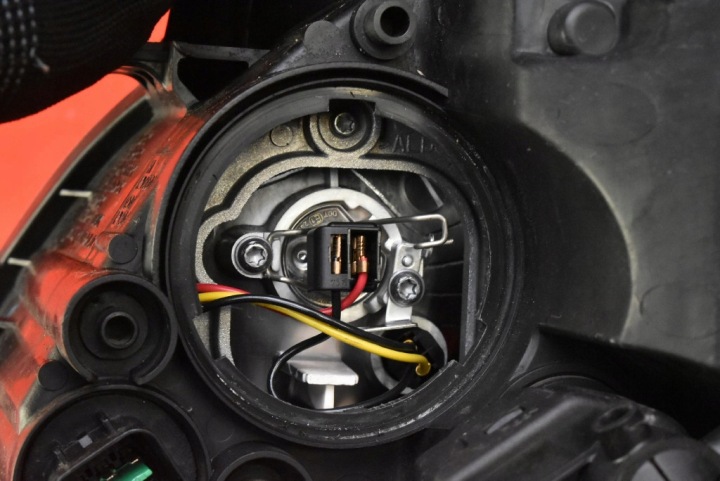 PROJECTEUR DROIT PHARE AVANT EUROPE 92102-1H000 KIA CEED 1 I 07-10