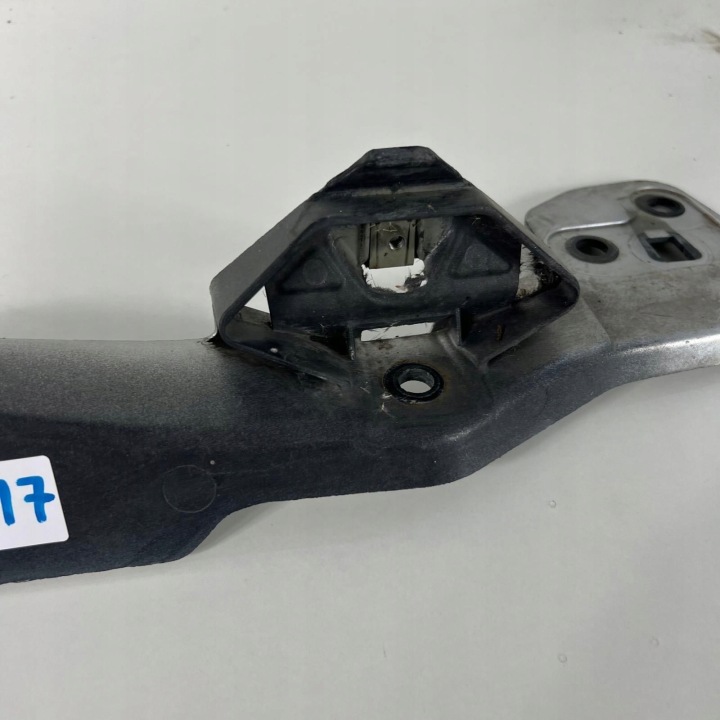 GLISSIÈRE POIGNÉE SUPPORT DROIT GARDE-BOUE AVANT RENAULT LAGUNA III OE 901260001R