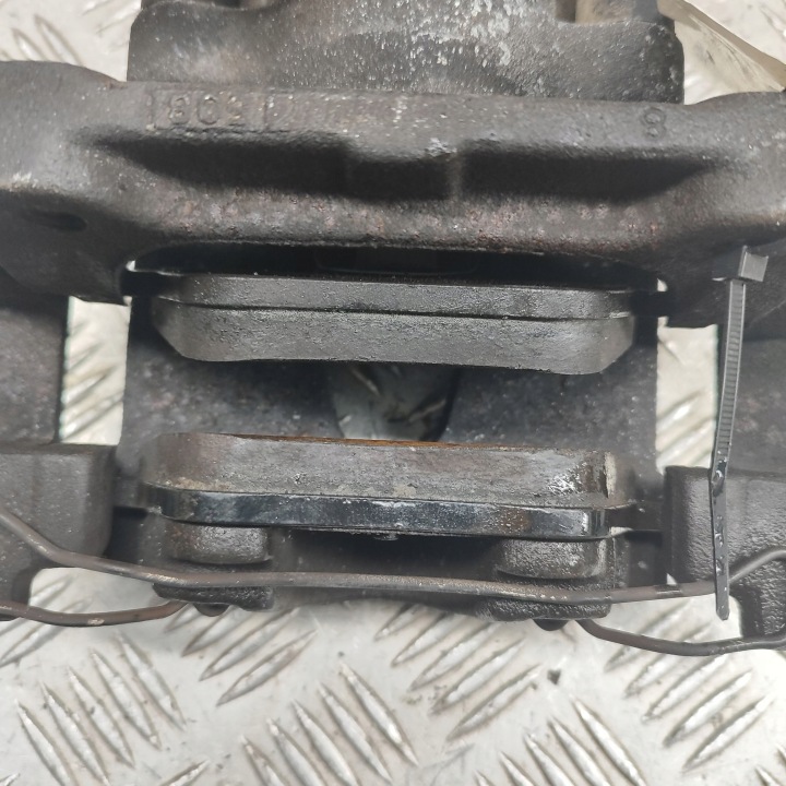 MERCEDES-BENZ SLK R170 1999 GAUCHE CÔTÉ ÉTRIER DE FREIN DE FREIN AVANT