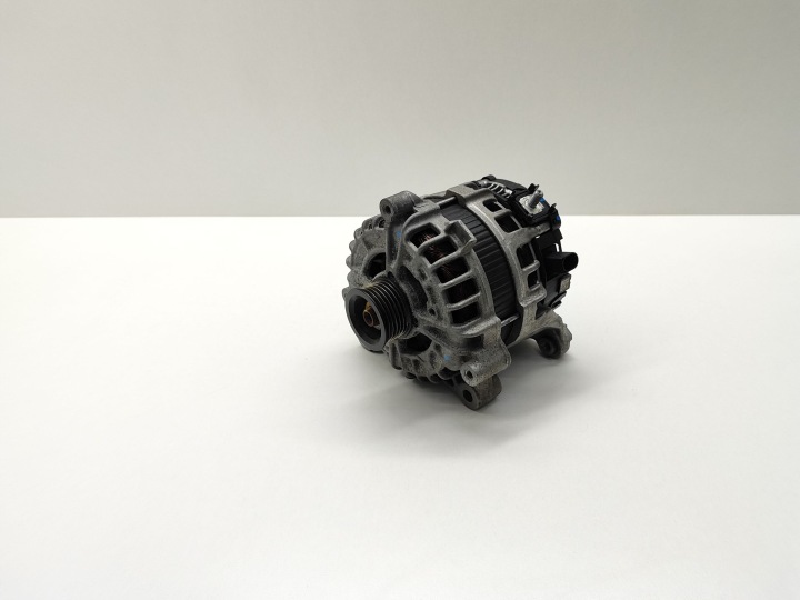 ALTERNATEUR AVANT BMW 5 G30 G31 G38 0125815008