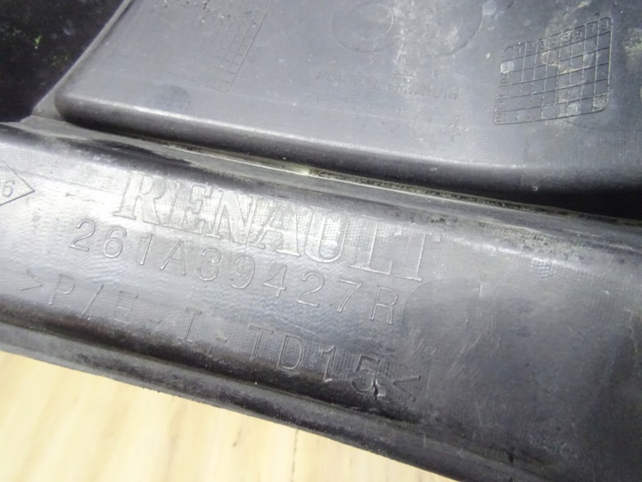 RENAULT CAPTUR LIFT GRILLE HALOGÈNE GAUCHE AVANT 261A39427R LLU