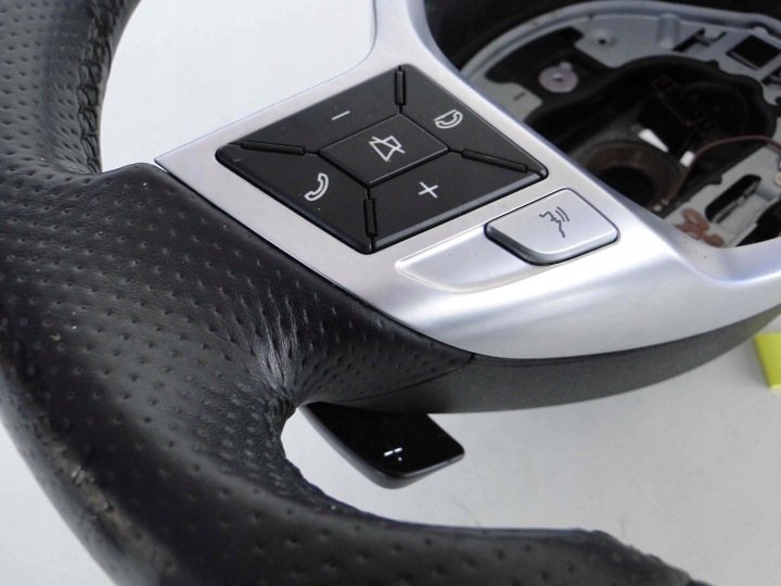 MERCEDES SLK R172 172 LIFT VOLANT 63 AMG
