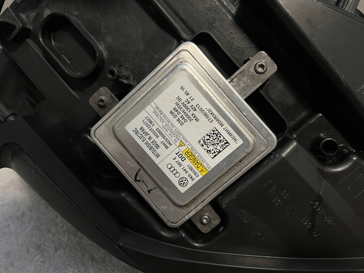AVANT CÔTÉ GAUCHE PROJECTEUR AUDI A6 S6 C7 4G 1EL01115011