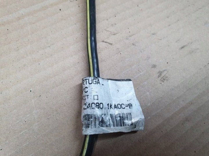 SERRE-CÂBLE NÉGATIVE NISSAN JUKE I F15 24080-1KA0C