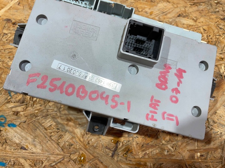 FIAT BRAVO II 2 1.9 JTD 07-14 HAYON BOÎTE MODULE FUSIBLES