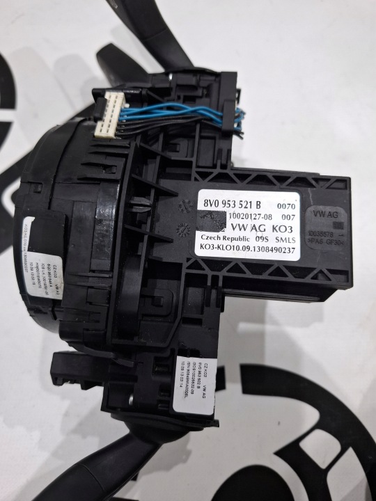 COMMUTATEUR COMPOSITE BANDE MANETTES AUDI A3 8V 8V0953521B NR158