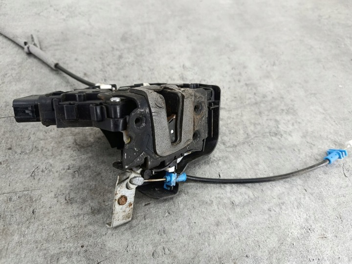 SERRURE DE PORTE DROIT AVANT FORD MONDEO MK4 8M2A-R21812-AA 7S71-A22600-AB