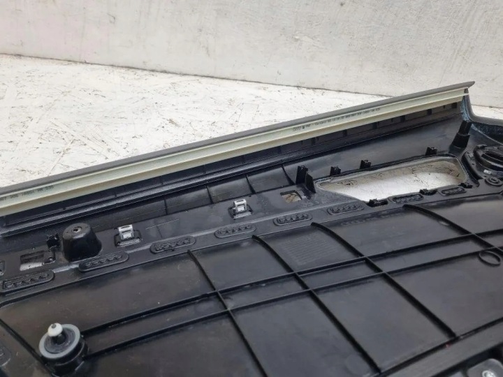 COLLECTEUR ARRIÈRE DROITS PORTES AUDI A4 (8EC, B7) 8K0867306 2.7L DIESEL 2010