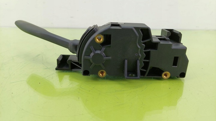 CRIC CHANGEMENTS VITESSE CITROEN C4 PICASSO I 2.0 HDI AUTOMATE 96811352XT