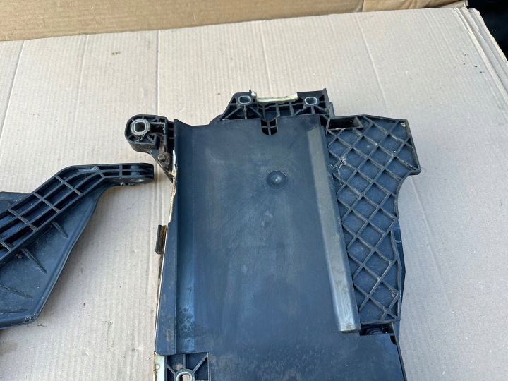 BMW 2 F45 1.5D SUPPORT BATTERIE ENSEMBLE 7641797
