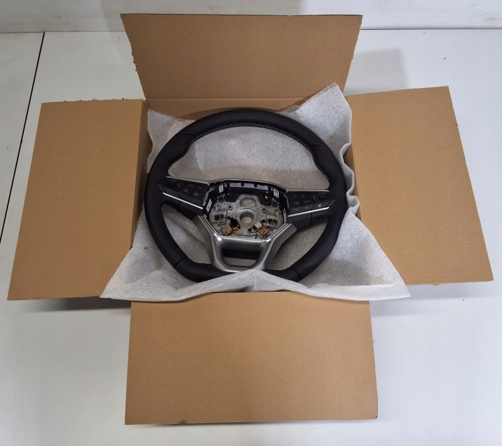 7 SEAT VOLANT NEUF ORIGINALE CUIR AVEC CHAUFFAGE PALETTES LEON IV CUPRA 0 KM