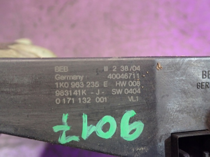 AUDI A3 8P 03-05 CHAUFFAGE ÉLECTRIQUE 1K0963235E 4 GOUPILLE