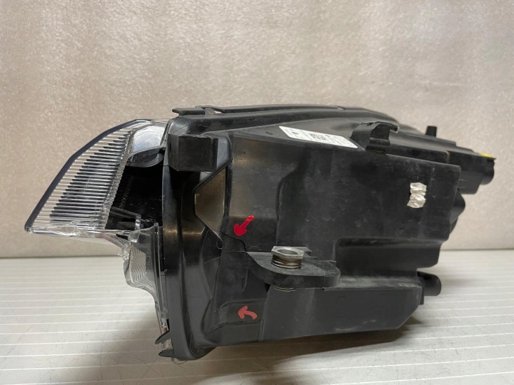 PHARE DROITE AVANT VW TAIGO 2G7 DROIT AVANT COMPLET LED