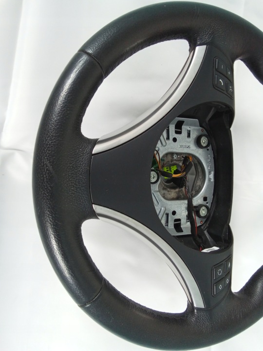 K675 VOLANT BMW E92 SPORT