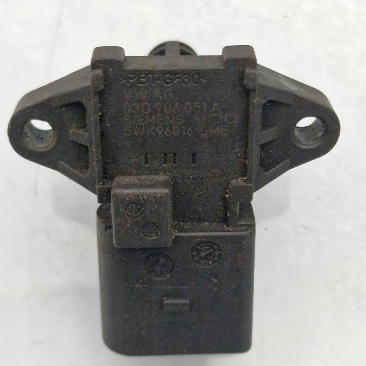VOLKSWAGEN POLO IV 03D906051A CAPTEUR PRESSION AIR 03D906051A