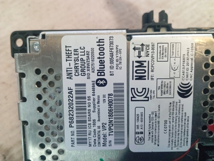 CHRYSLER PACIFICA 17- 3.6 MONITEUR MONITEUR RADIO P6823202AF CONTRÔLEUR