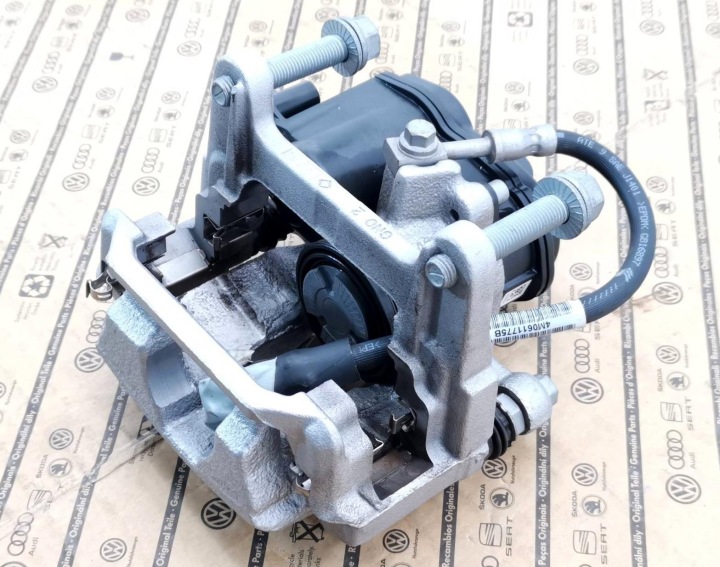 ÉTRIER DE FREIN DE FREIN GAUCHE ARRIÈRE ARRIÈRE 330MM VW TOUAREG CR7 4M0615403 ORIGINE