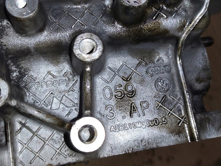 CULASSE MOTEUR V6 3.0 TDI CLA -VW AUDI 0593AP