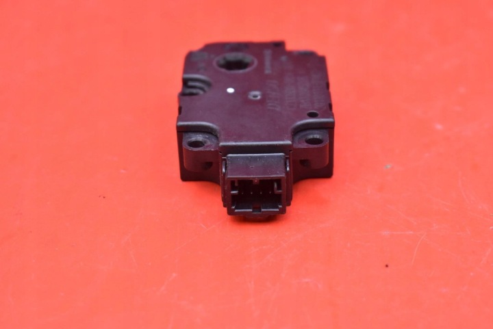 PETIT MOTEUR RÉCHAUFFEURS CZ113930-0854 AUDI A8 D4 4.2 FSI 372 KM 10-14